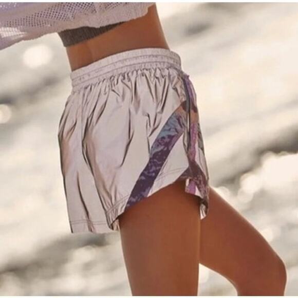 Free People Movement Reflective Shorts Sz M Silver Now You See Me Running - Picture 3 of 8